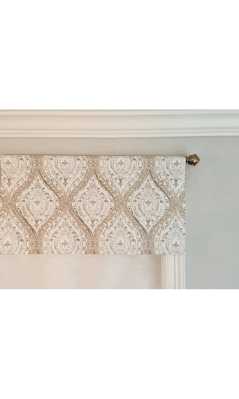 Custom pole mounted valance