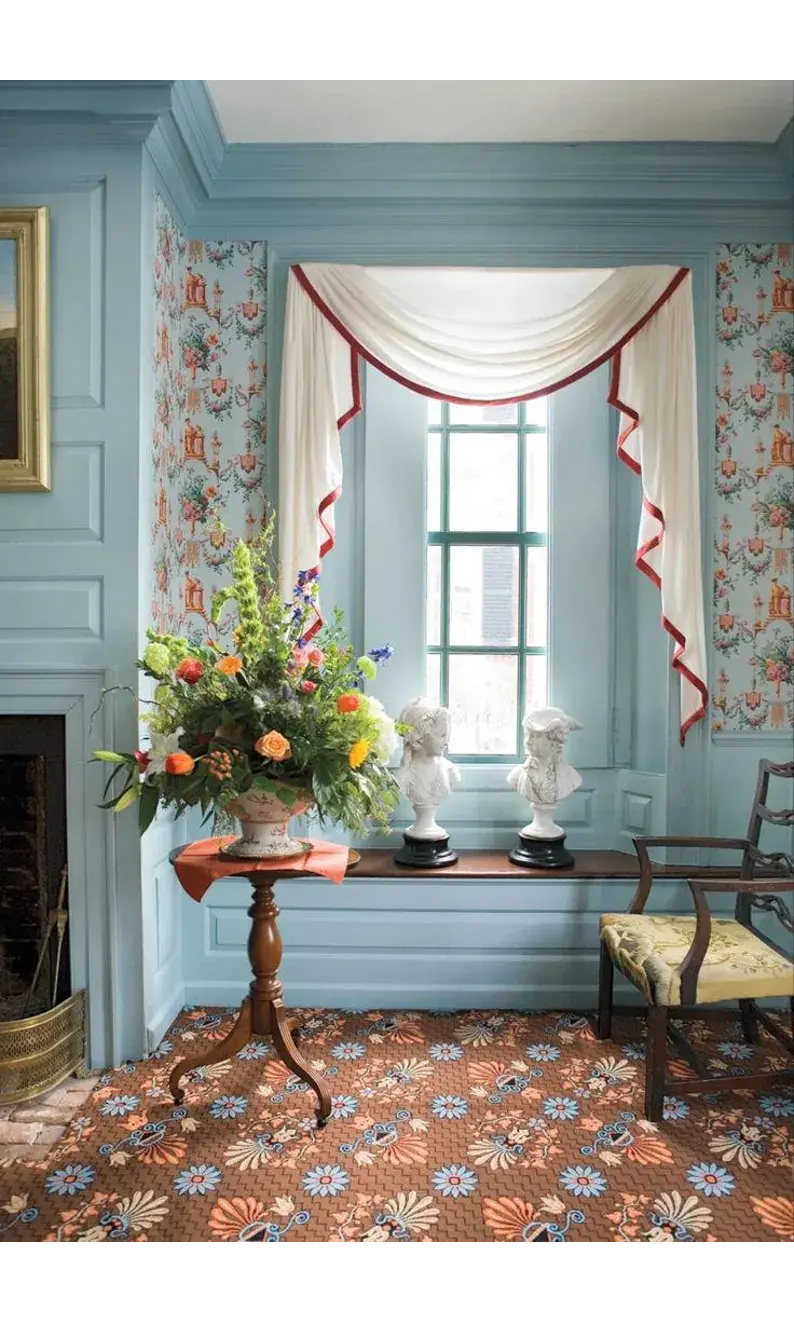 Swag valance with tassels