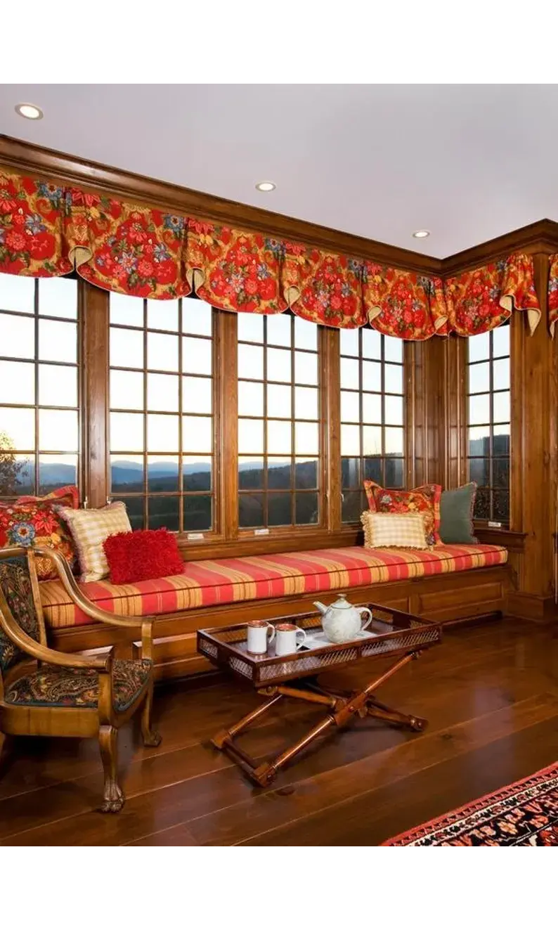 Board Mounted Sheffield Window Valance