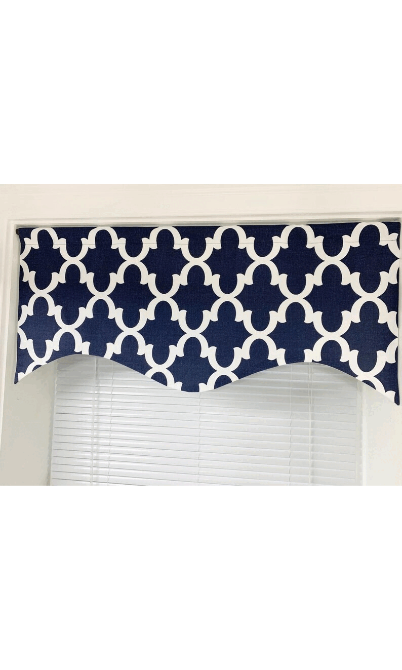 Pole Mounted Scalloped Window Valance